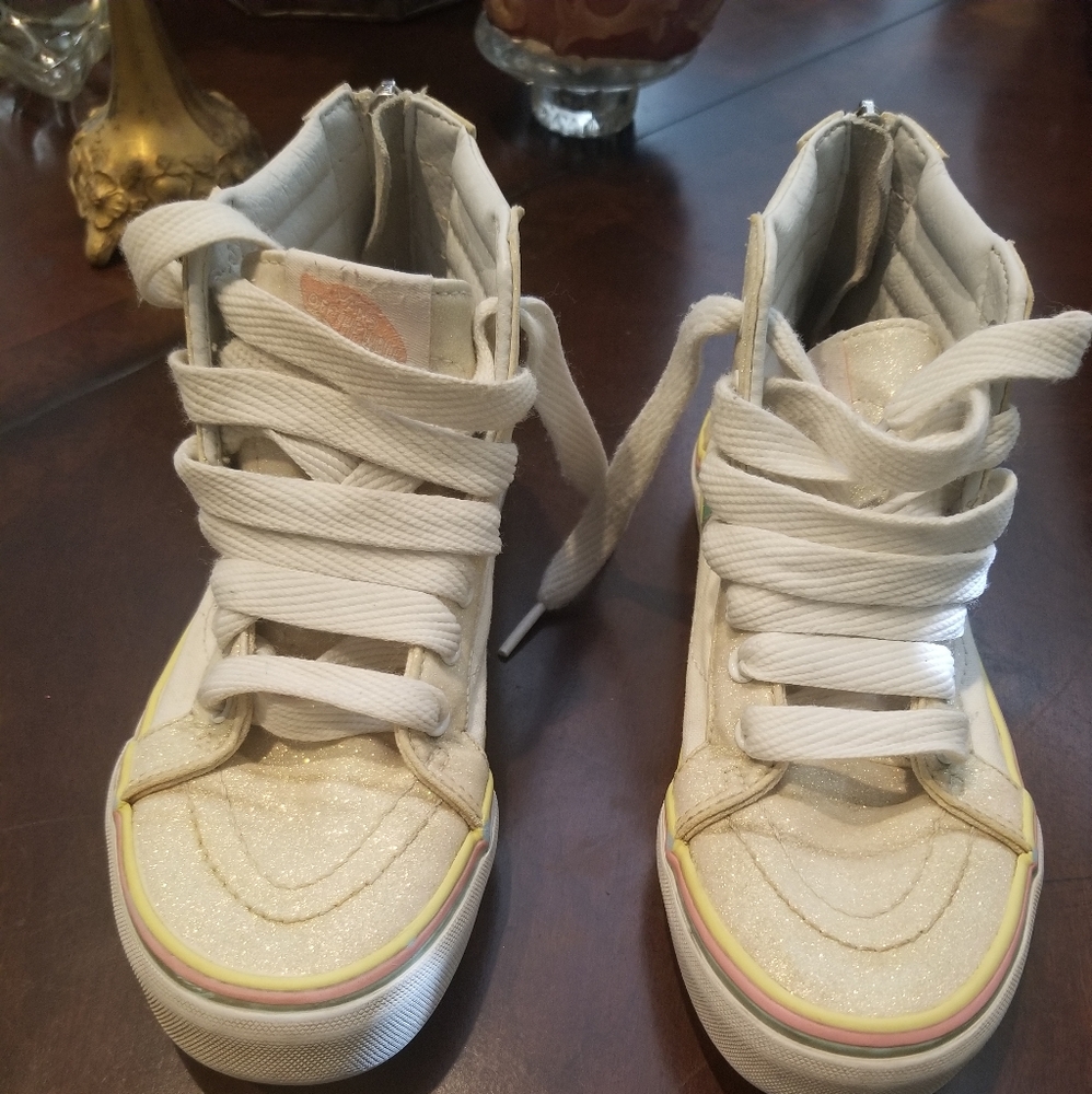 Shoes - Picture 6 of 6